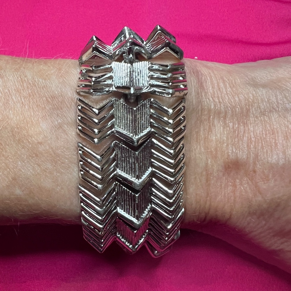 Vintage Coro signed silver tone bracelet
